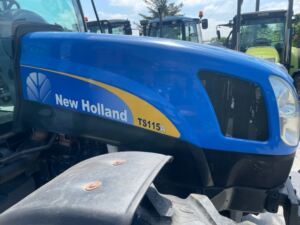 New Holland TS115A