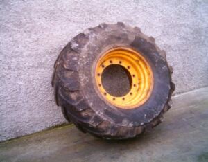 Part Worn Michelin 19.5LR 24 Wheels
