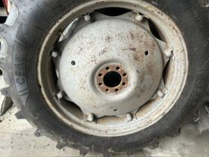 MF 320/85R32 (12.4R32) Wheels