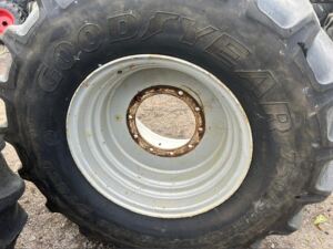 Goodyear 750/50R26 10 Stud Wheels