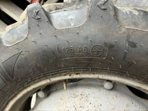 MF 320/85R32 (12.4R32) Wheels