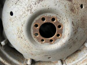 MF 320/85R32 (12.4R32) Wheels