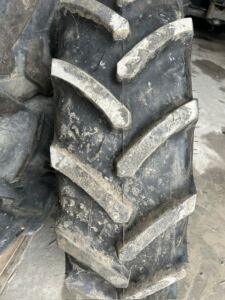 MF 320/85R32 (12.4R32) Wheels