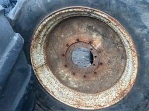 Michelin 900/50R42 & 710/55R30 10 Stud Wheels