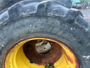 Michelin 900/50R42 & 710/55R30 10 Stud Wheels