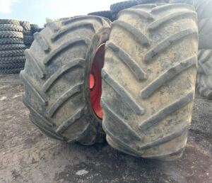 Michelin 900/50R42 8 Stud Wheels