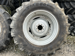 Full Set MF Wheels - 420/85R34 & 340/85R24