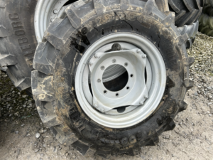 Full Set MF Wheels - 420/85R34 & 340/85R24