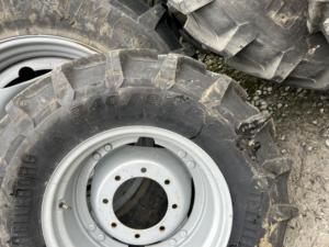 Full Set MF Wheels - 420/85R34 & 340/85R24