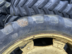 JD Row Crop Wheels - 12.4R46 8 Stud