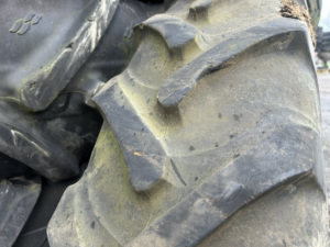 JD Row Crop Wheels - 12.4R46 8 Stud