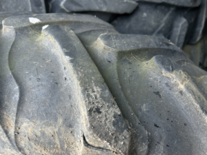 JD Row Crop Wheels - 12.4R46 8 Stud