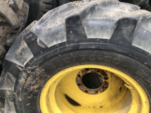 Pair 405/70-20 8 Stud NH Combine Wheels