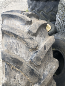 Pair 405/70-20 8 Stud NH Combine Wheels