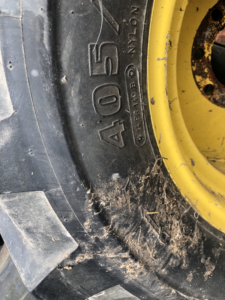 Pair 405/70-20 8 Stud NH Combine Wheels