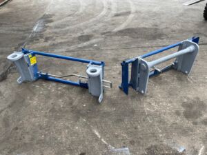 Adaptors - Manitou or Pin & Cone To Euro