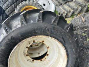 Trelleborg 600/55x30.5 NH 8 Stud Wheels