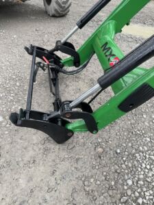 MX T8 (JD Green)