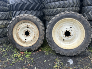 Full Set NH Row Crops 380/90R46 & 380/85R30