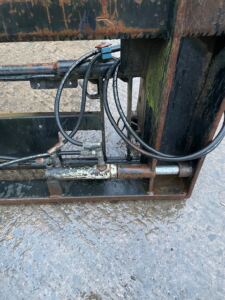 Quicke Q Series Hydraulic Locking Headstock