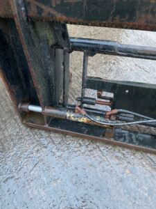 Quicke Q Series Hydraulic Locking Headstock