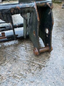 Quicke Q Series Hydraulic Locking Headstock