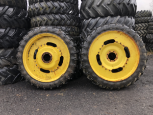 Full Set Row Crops Wheels - 300/95R52 & 11.2R38