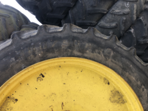 Set JD Row Crop Wheels - 380/90R50 & 340/85R36