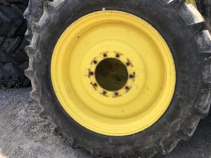 Set JD Row Crop Wheels - 380/90R50 & 340/85R36