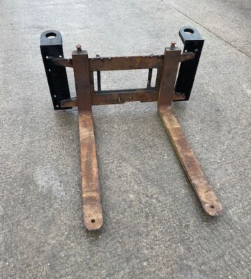 Adjustable Pallet Forks